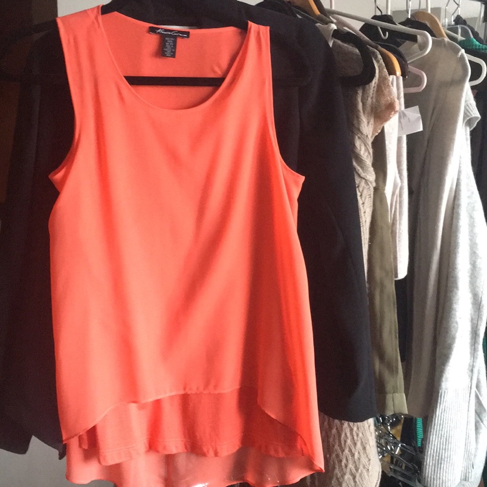 Coral top